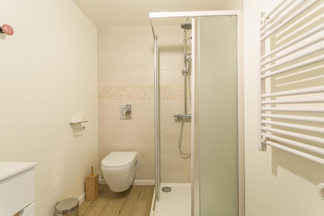 Le Cosy - Providence - Parking - Terrasse Apartman Troyes Kültér fotó